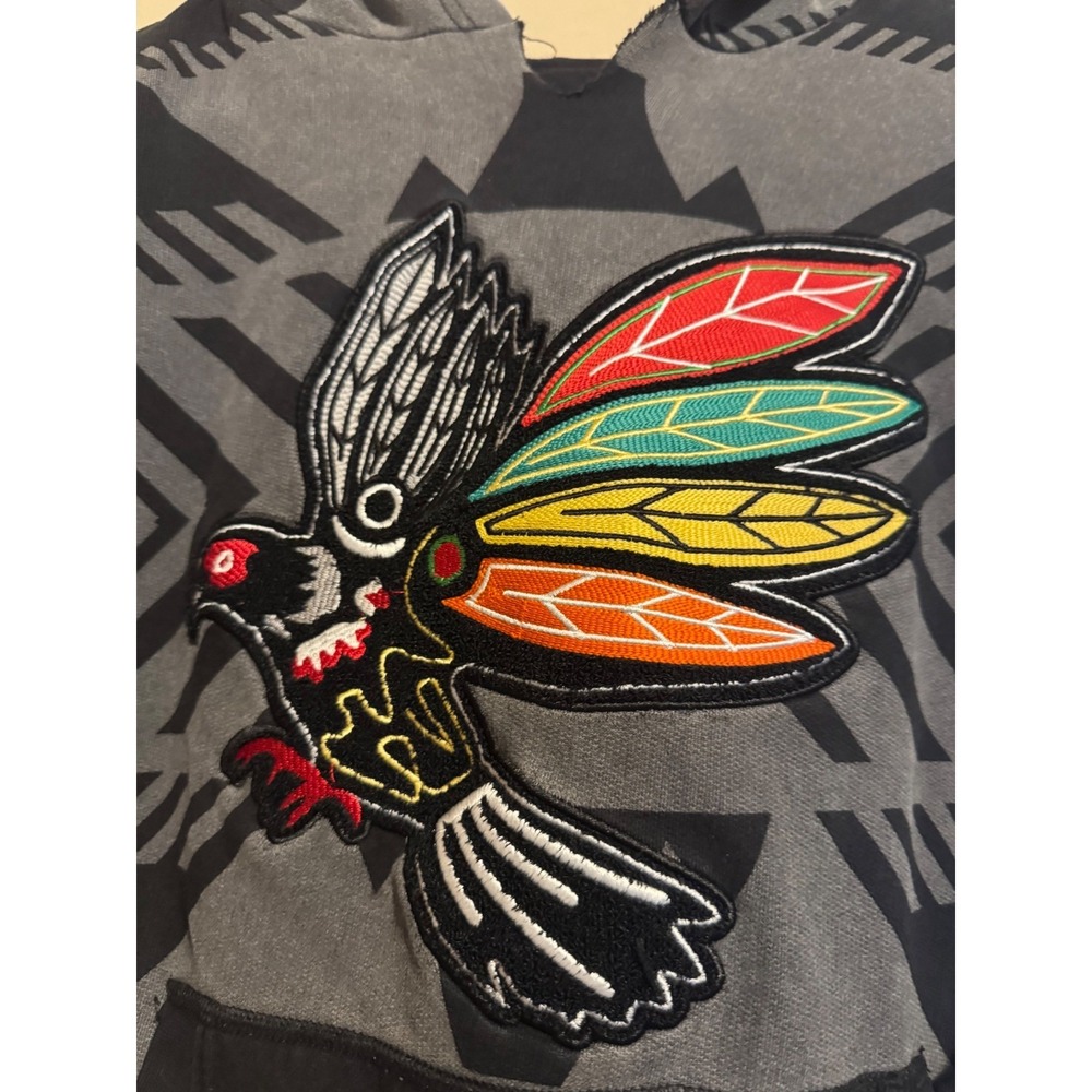Staple Pigeon Chicago Blackhawks Pullover Hoodie Aztec Pattern Mens - Picture 4 of 10